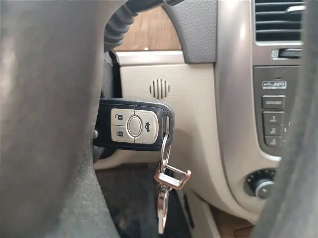 Buick Excelle 2015 1.5L Automatic Classic фото 9