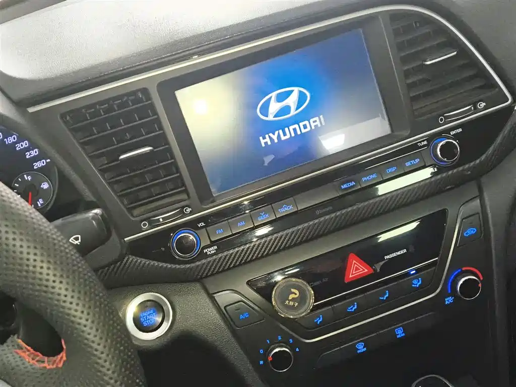 Hyundai Elantra 2018 1.4T DCT Dynamic·Vitality Model фото 8