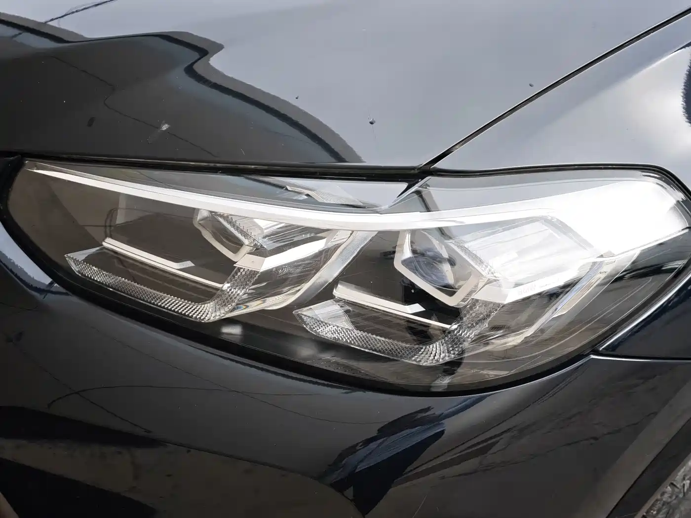 BMW iX3 2024 Leading Edition фото 17