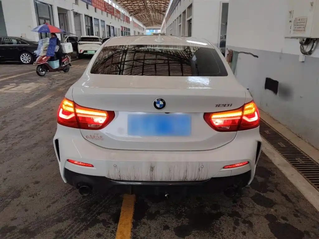 BMW 1-SERIES