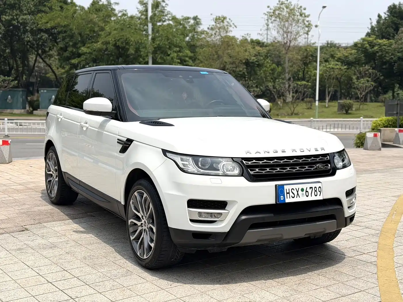 Land Rover Range Rover Sport 2017 3.0 SC V6 SE фото 12