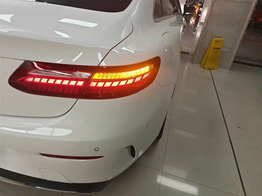 Mercedes-Benz E-Class (Import) 2021 E 260 Coupe фото 8
