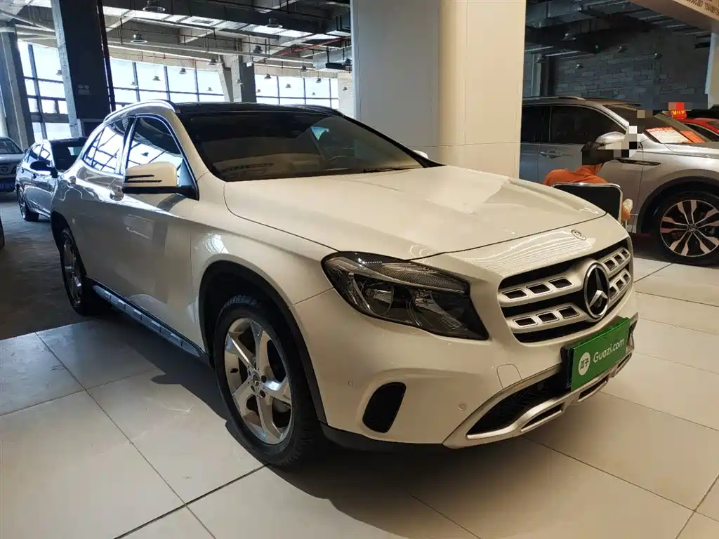 Mercedes-Benz GLA 2017 GLA 200 Dynamic фото 4