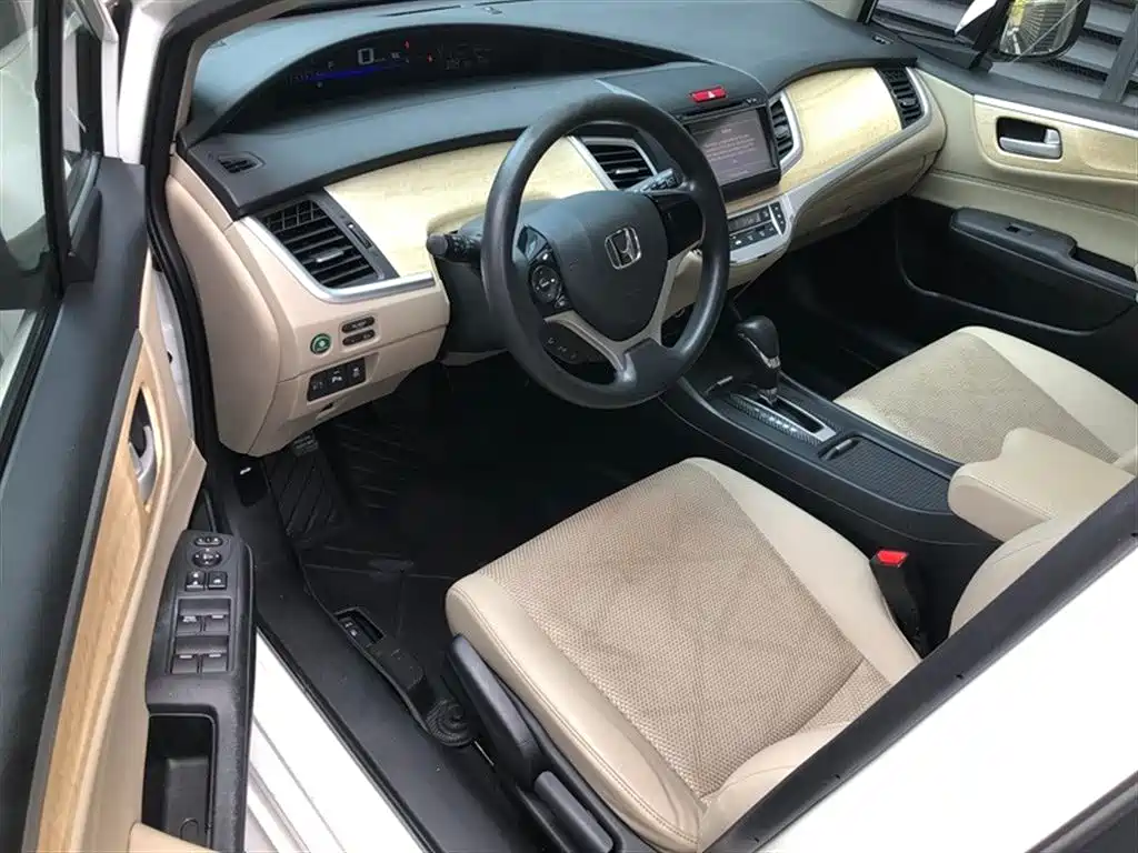 Honda Jade 2014 1.8L Automatic Comfort Elite 5-seater фото 7