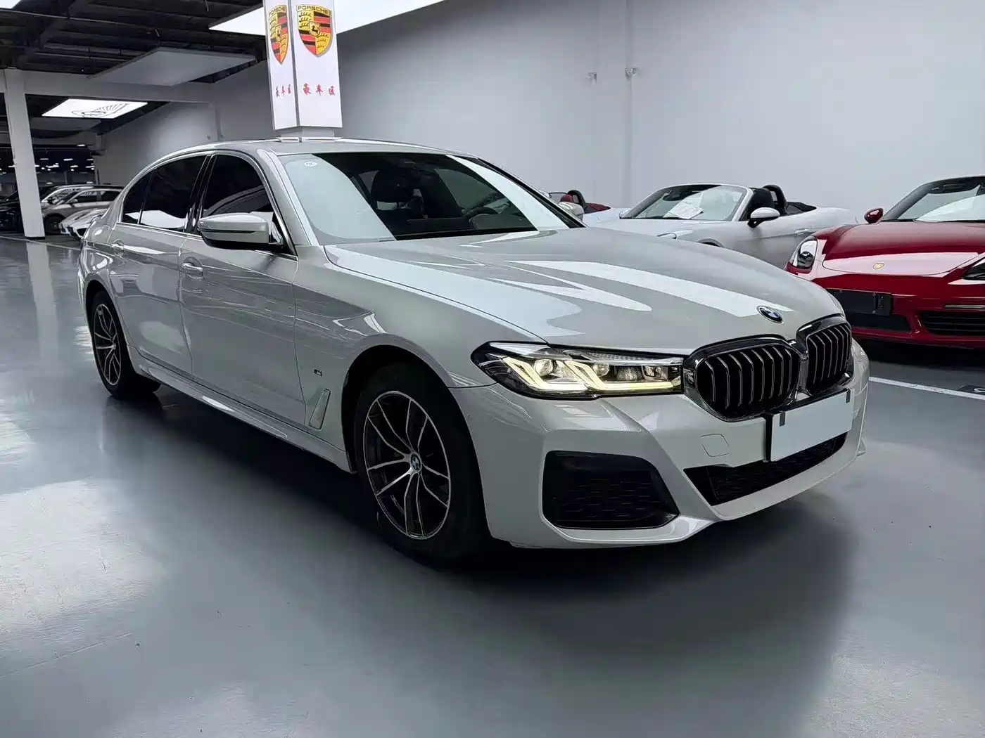 BMW 5-SERIES