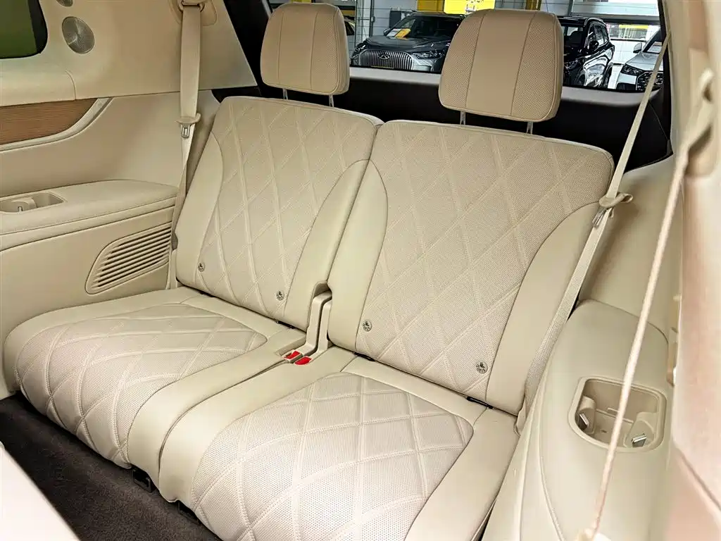 AITO Wenjie AITO M9 2025 Extended Range Ultra 52kWh 6-Seater фото 21