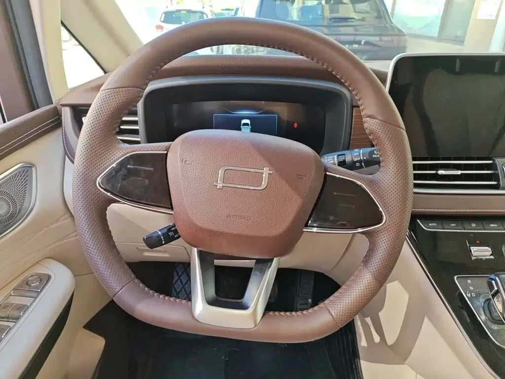 Фото 11 - Besturn M9