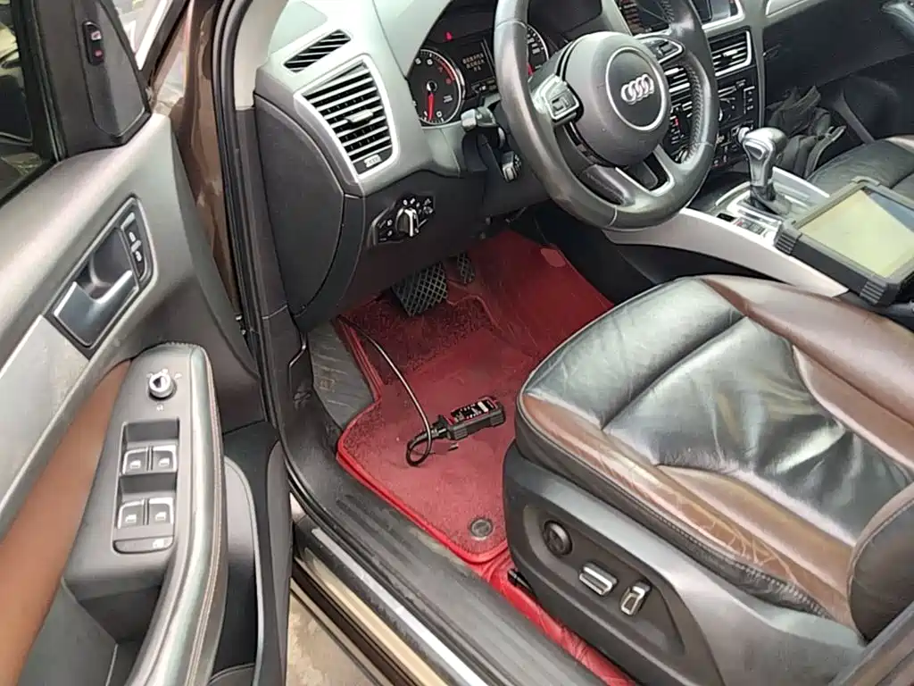 Audi Q5 2018 2017 Plus 40 TFSI Technology