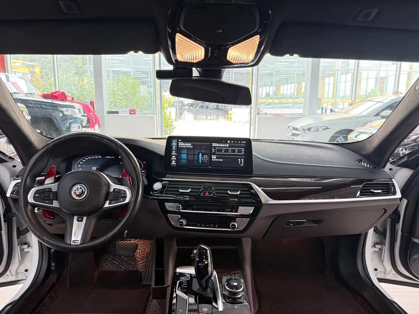 BMW 5 Series 2019 525Li M Sport Package фото 7