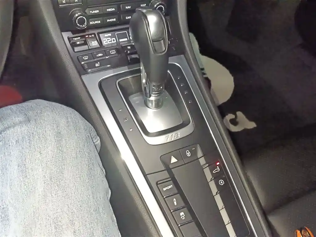 Porsche 718 2016 Cayman 2.0T фото 7