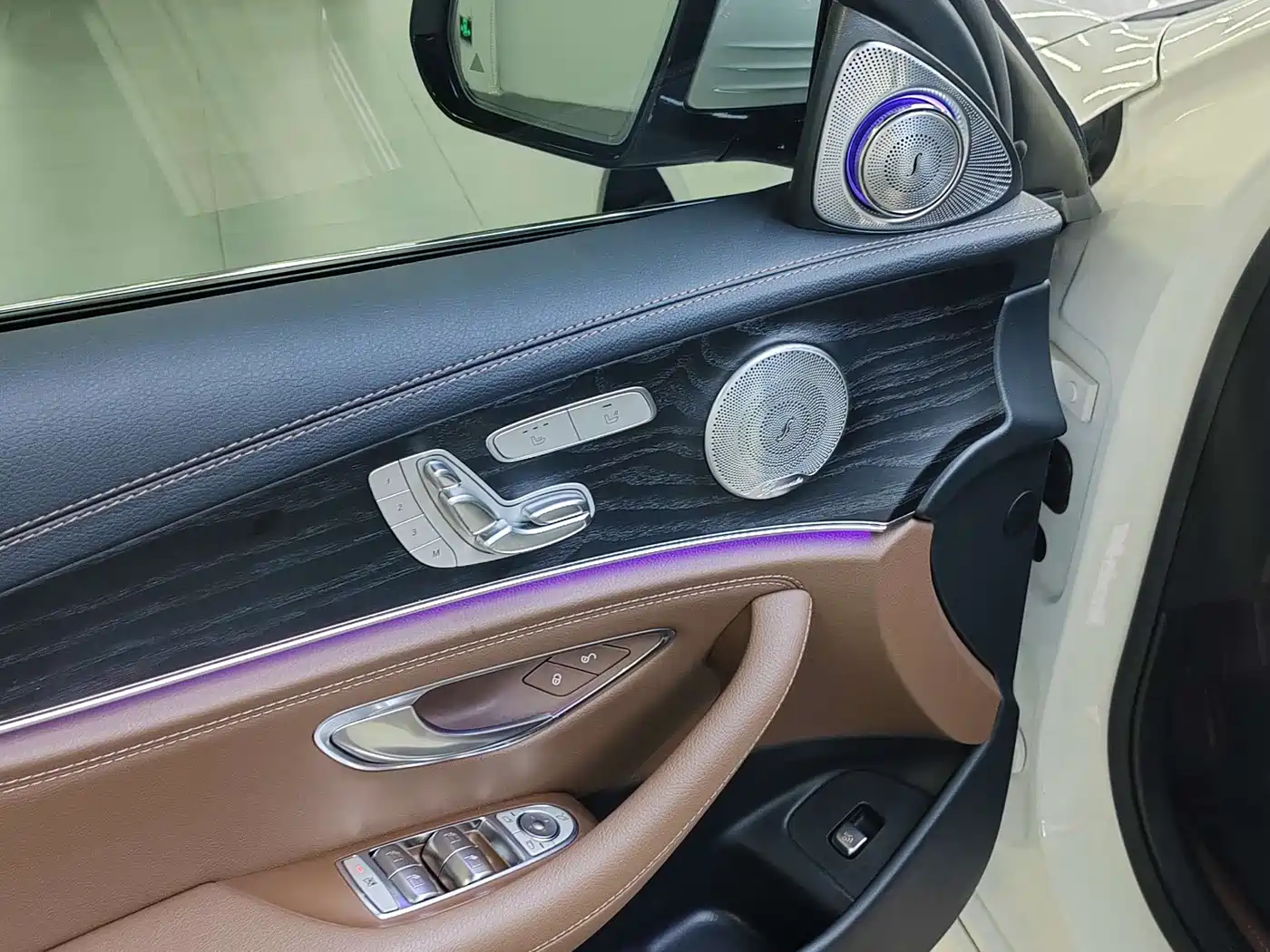 Mercedes-Benz E-Class, миниатюра 7