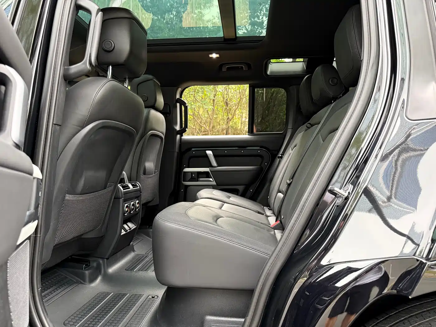 Land Rover Defender 2023 Facelift 110 3.0T P400 X-DYNAMIC HSE фото 15