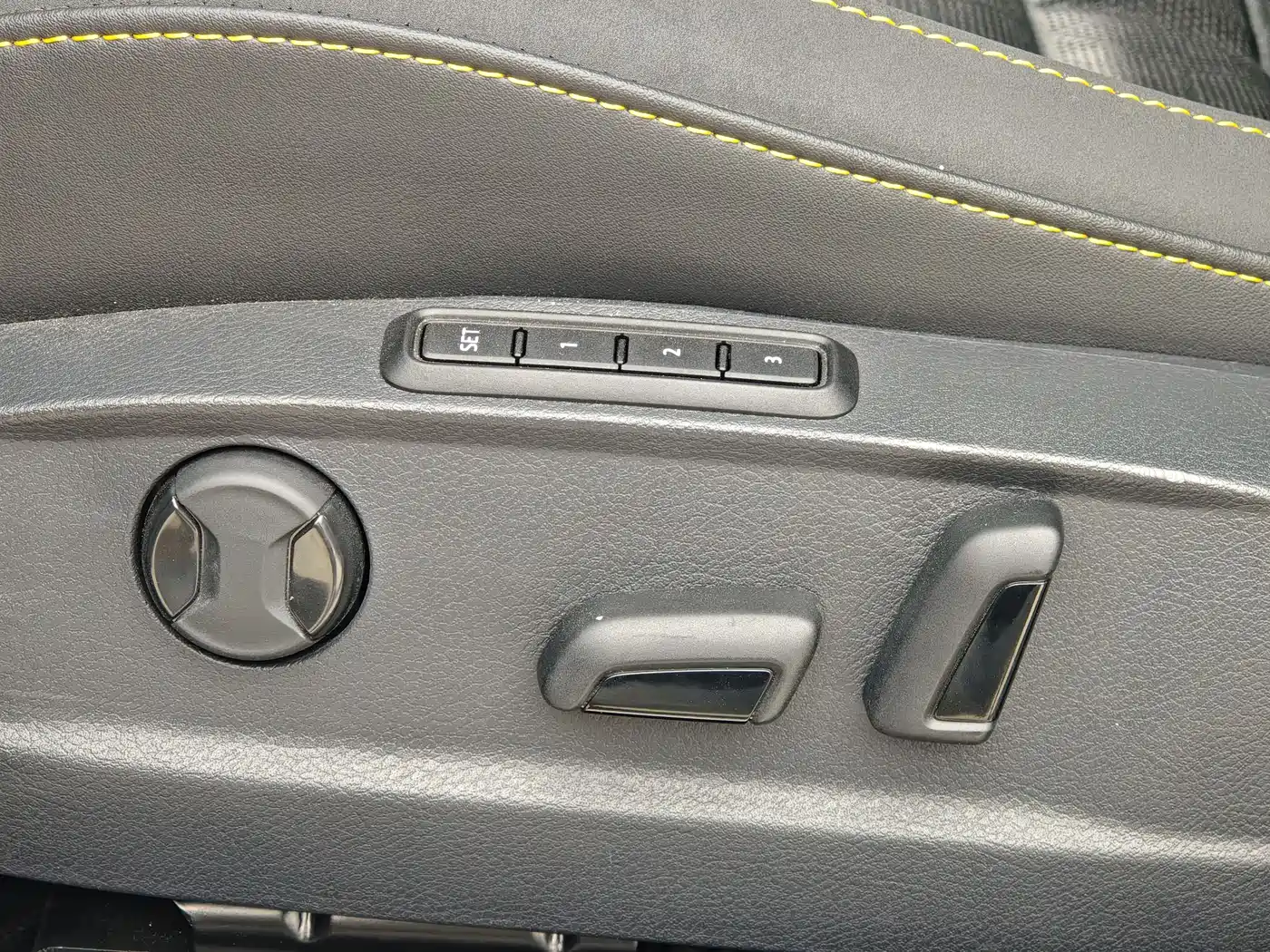 Volkswagen FAW-Volkswagen CC 2021 380TSI Eye-catching Edition фото 6