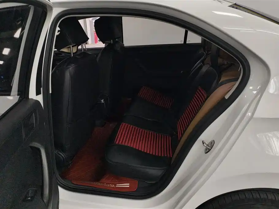 Volkswagen Santana 2016 1.6L Manual Trend Edition фото 11