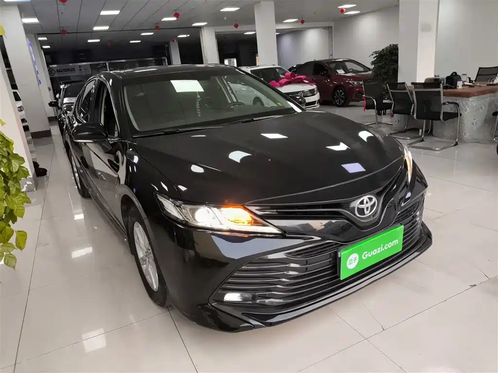 Toyota Camry 2018 2.0E Elite Edition фото 23