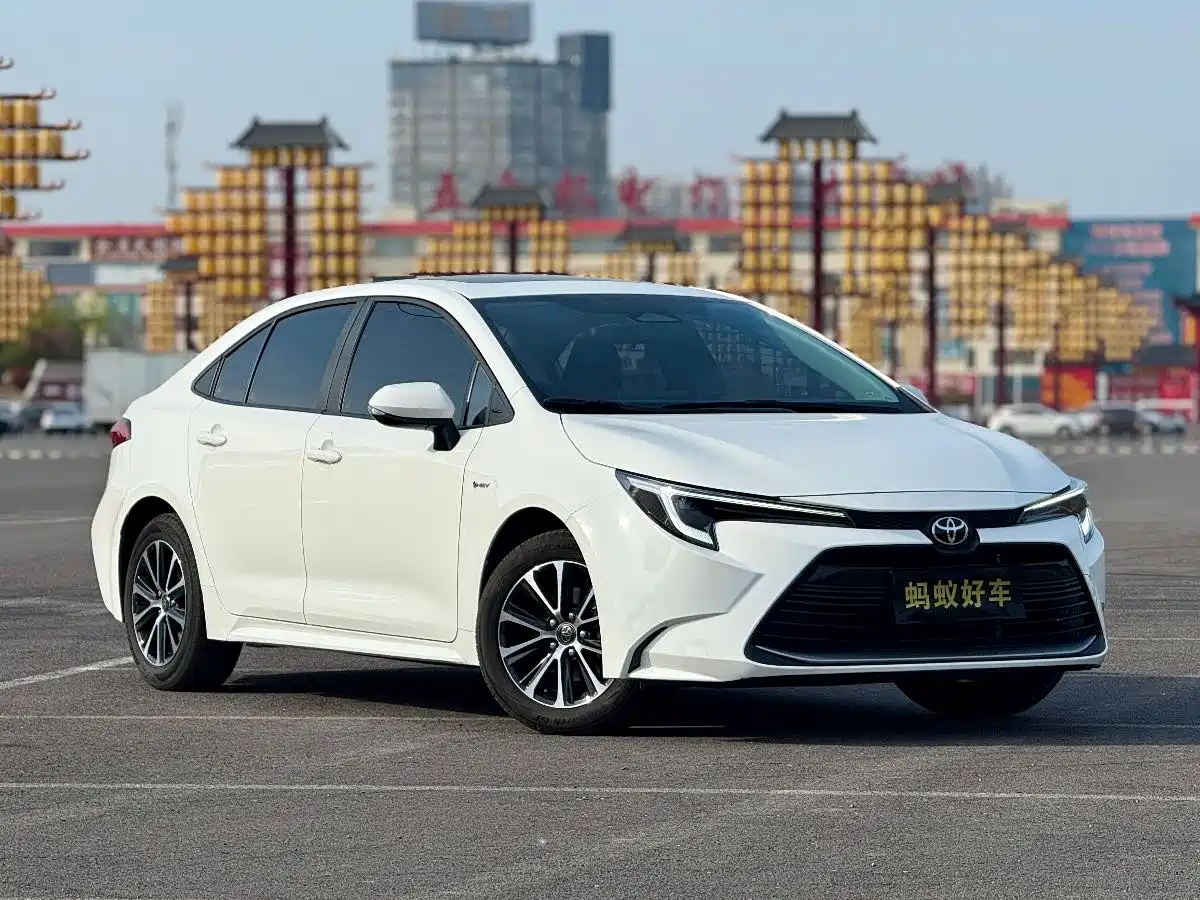 Toyota Levin 2024 Smart Hybrid 1.8L Luxury Edition фото 3