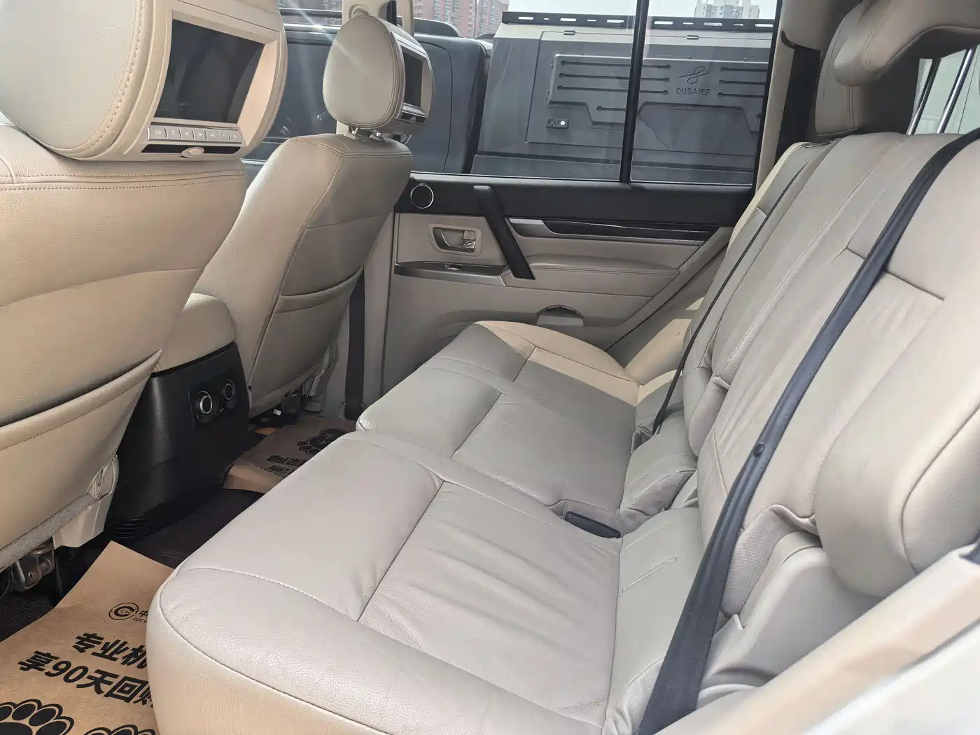 Mitsubishi Pajero (Import) 2018 3.0L Automatic Premium Edition фото 8