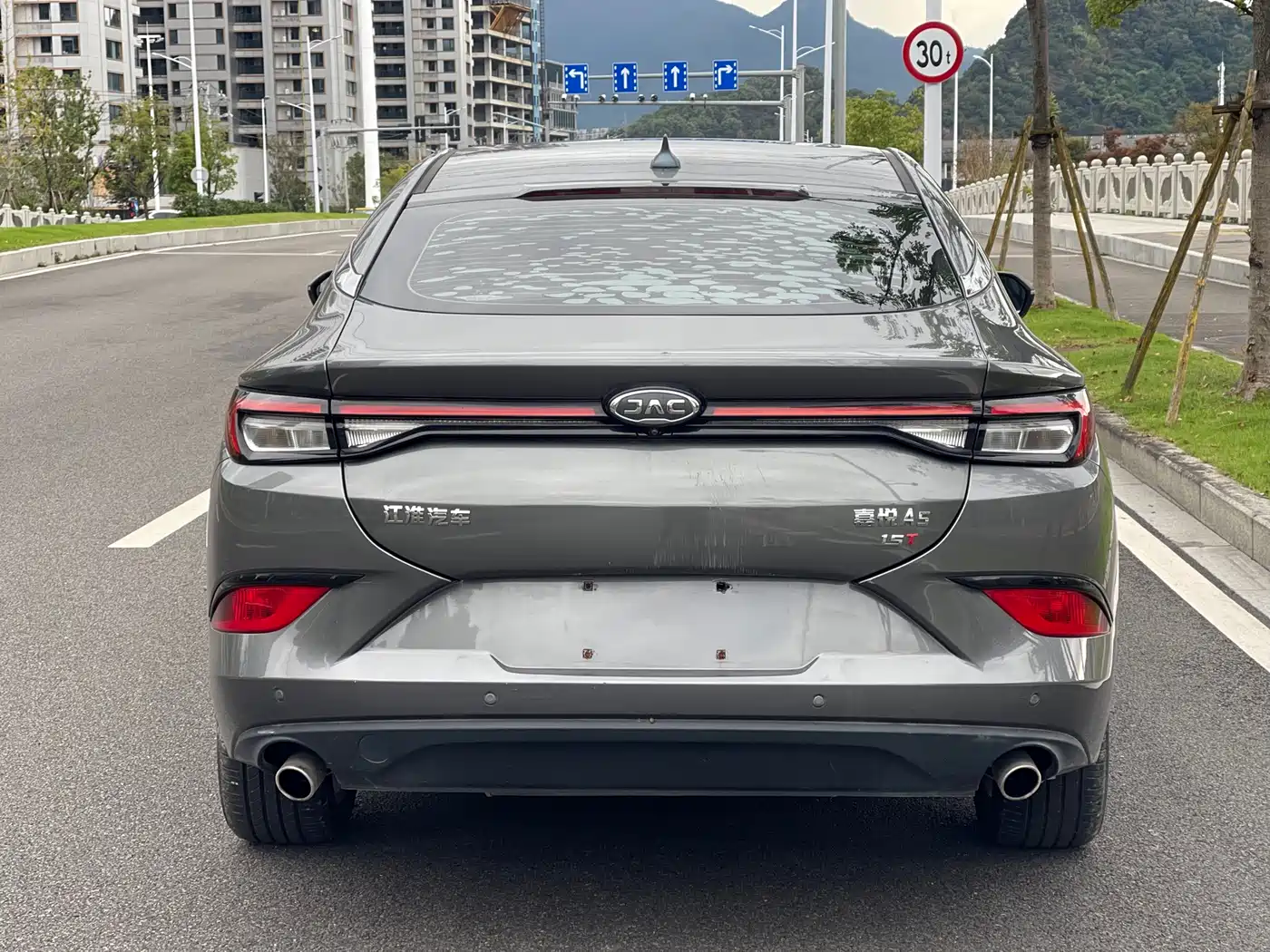 JAC JAC J7 2020 2020 1.5T CVT Dream Model