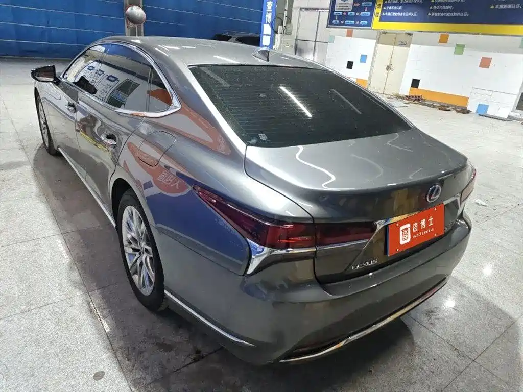 Lexus LS 2018 500h Luxury Edition China V фото 16