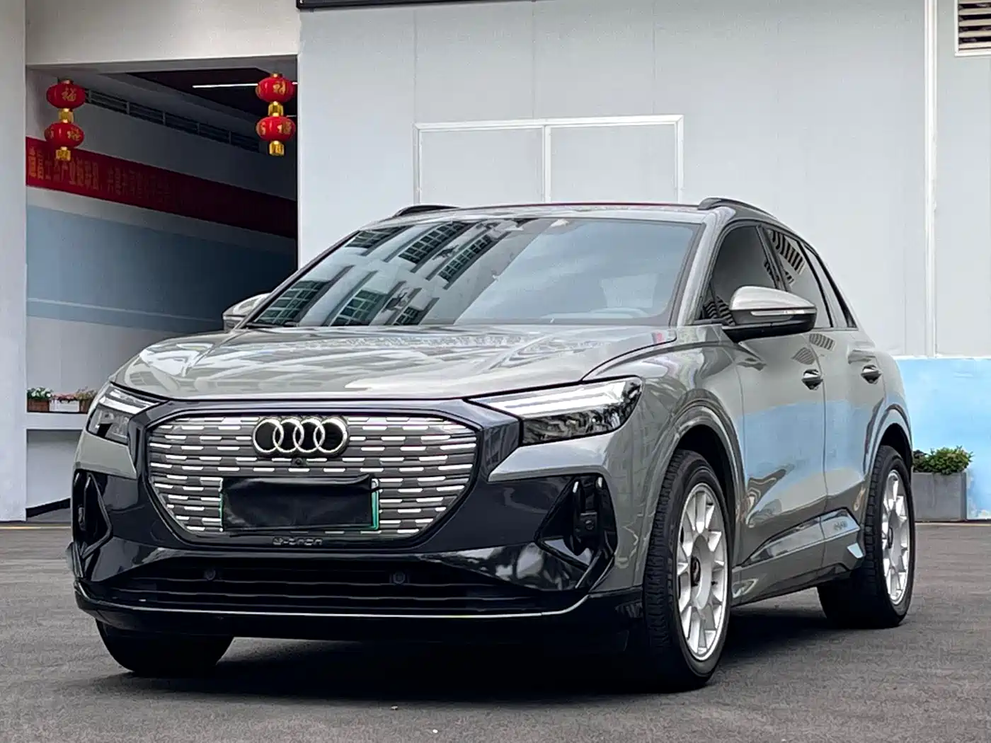 Audi Q4 e-tron 2023 40 e-tron Pioneer Edition