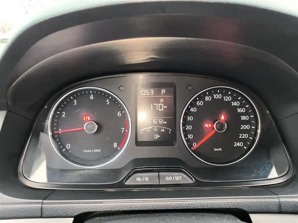 Volkswagen Lavida 2013 Facelift Classic 1.6L Automatic Comfort фото 12