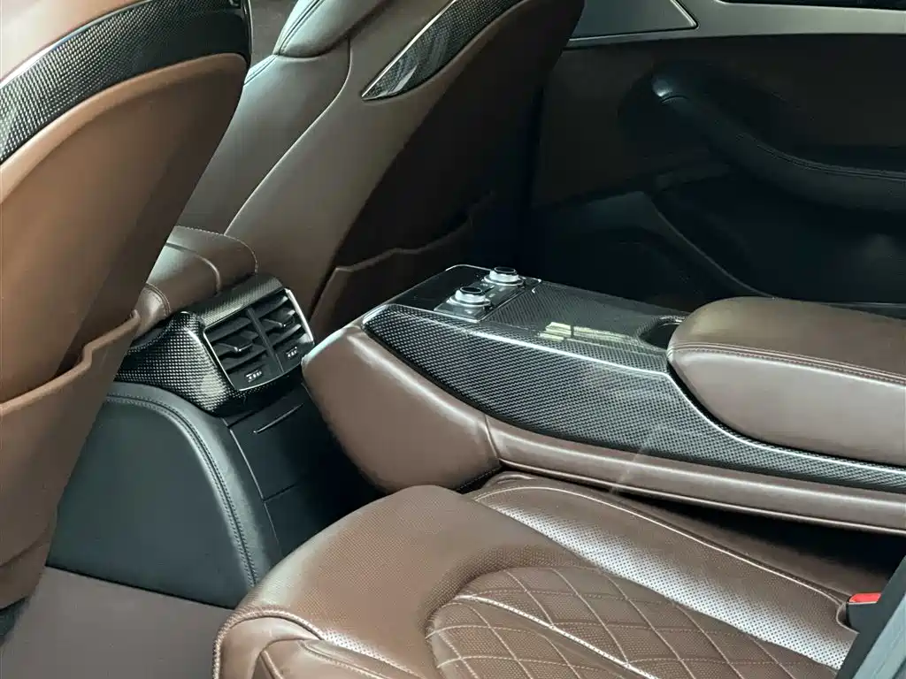 Audi S8 2013 S8 4.0TFSI quattro фото 15