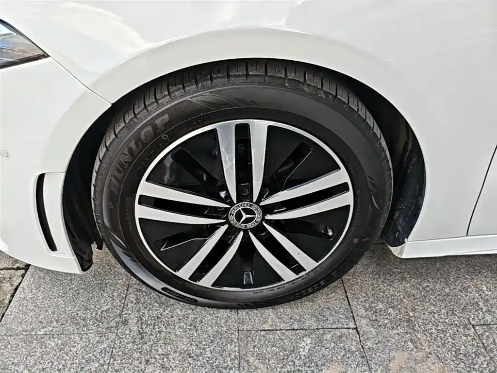 Mercedes-Benz A-Class 2019 A 180 L Sport Sedan фото 23