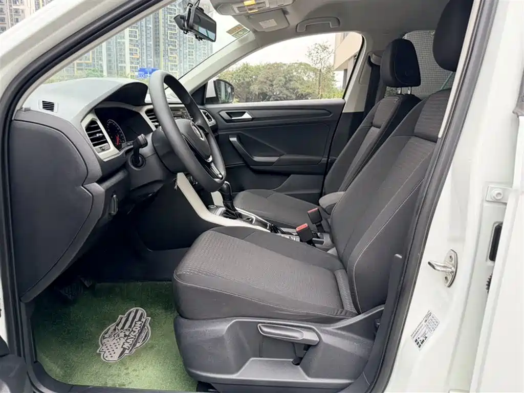 Volkswagen T-ROC 2019 230TSI DSG 2WD Fashion Type China VI фото 14