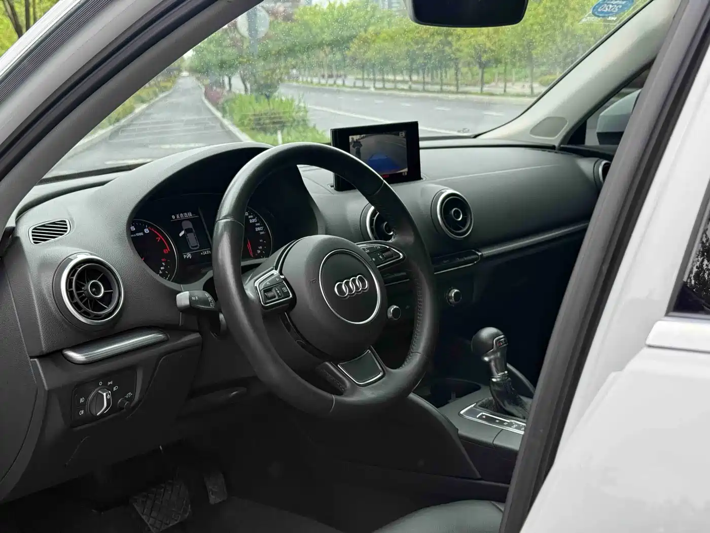 Audi A3 2016 Sportback 35 TFSI Leadership фото 4