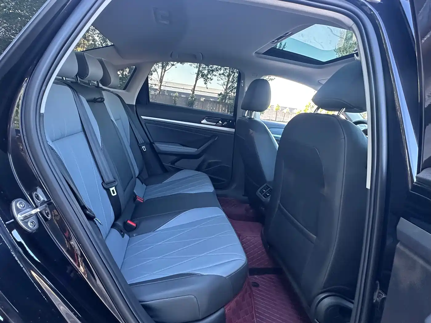 Volkswagen Lavida 2023 Facelift 1.5L Auto Starlight 5 Million Edition фото 16