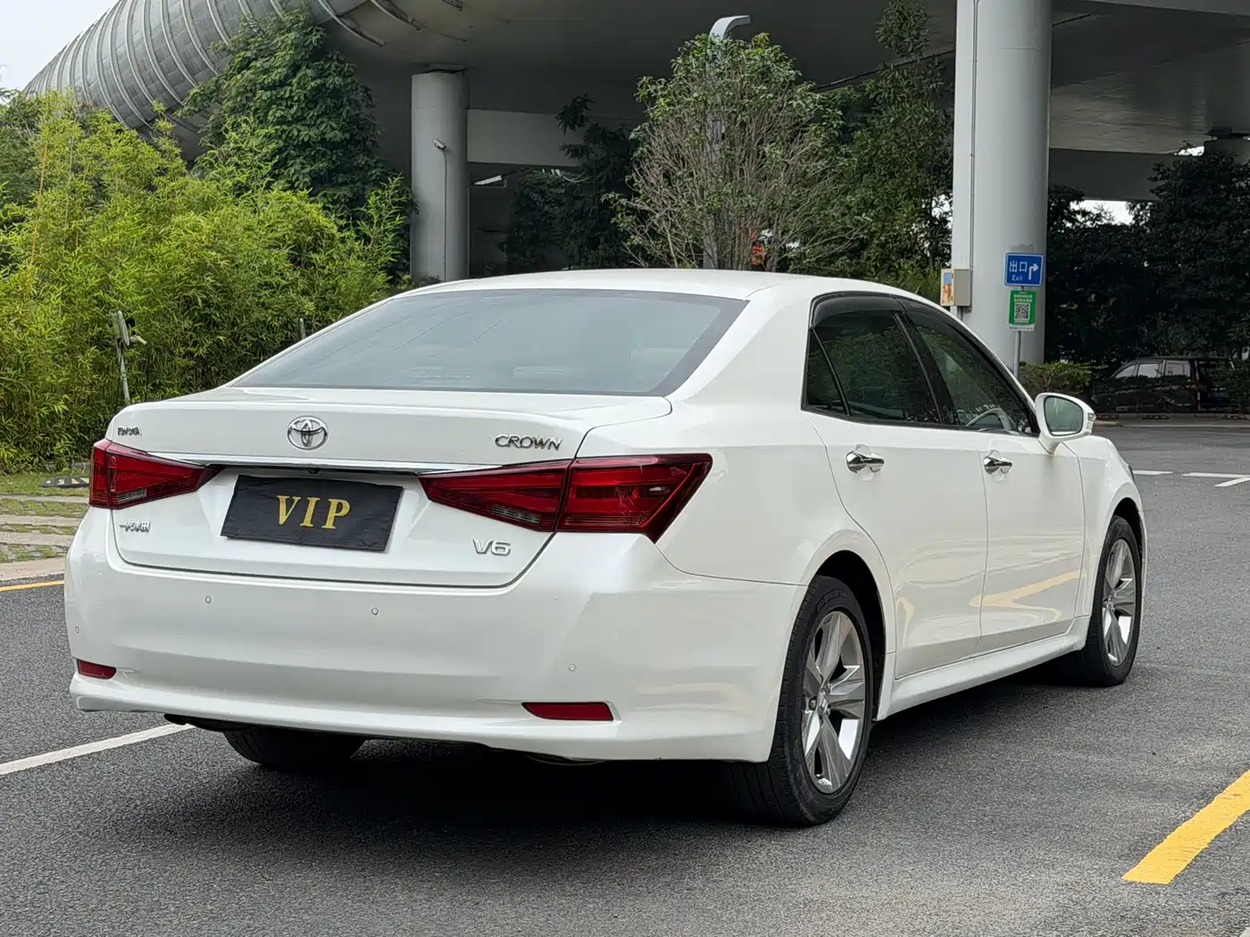 Toyota Crown 2015 2.5L Fashion Limited Edition фото 8