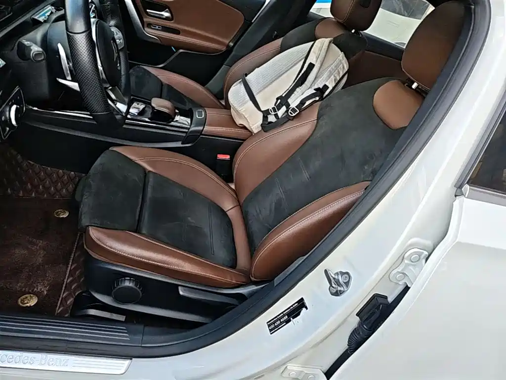 Mercedes-Benz A-Class 2019 A 180 L Sport Sedan фото 15