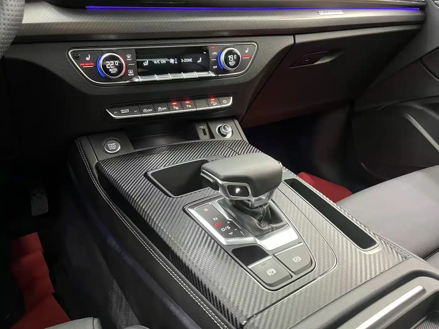 Audi Q5L 2022 40T Luxury Dynamic фото 9
