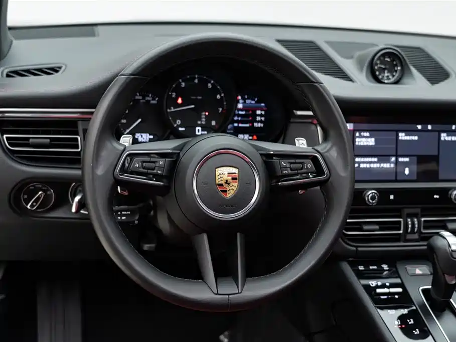 Porsche Macan 2023 Macan 2.0T фото 11