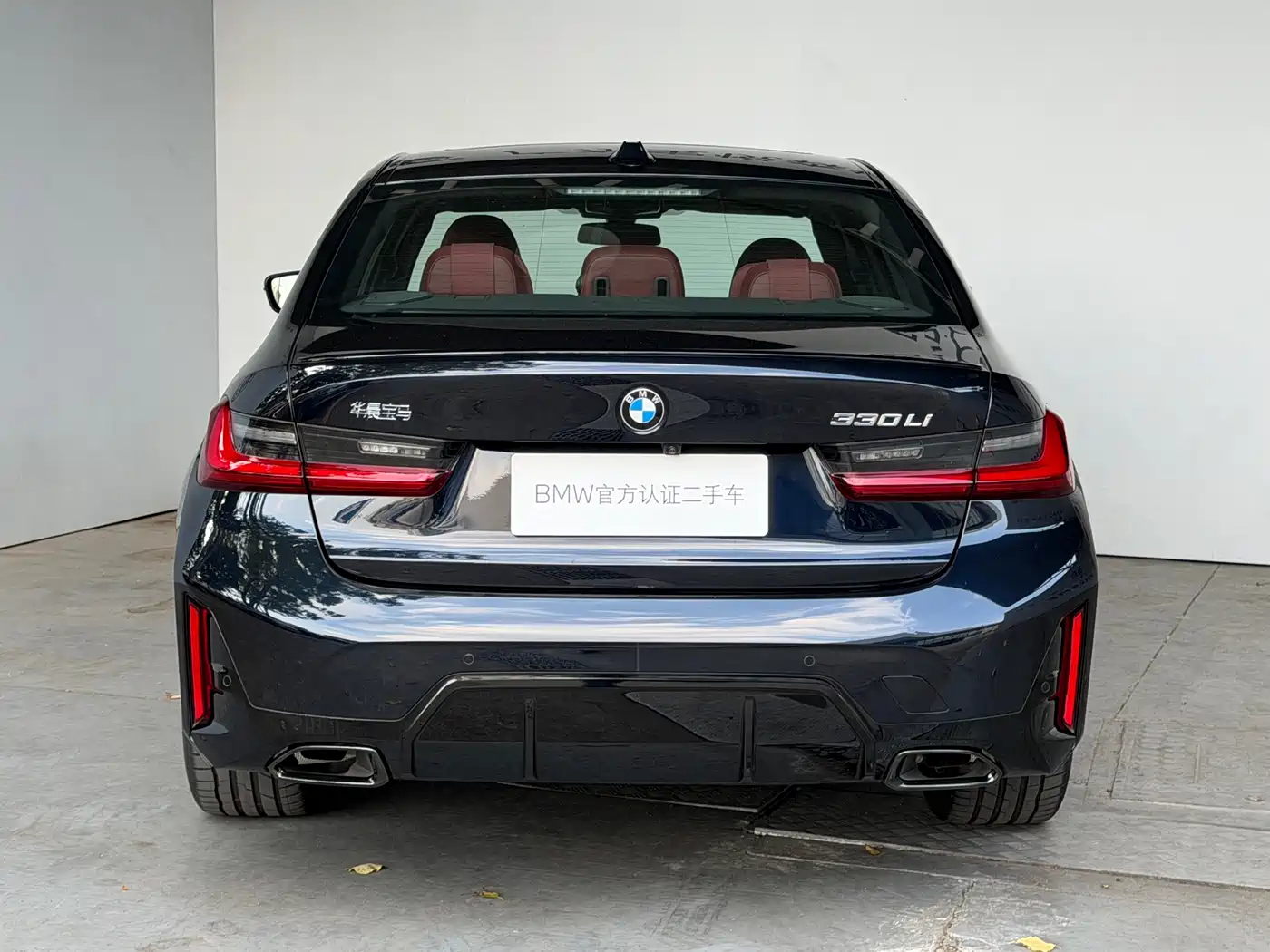 BMW 3 Series 2025 330Li Premium M Sport Night Edition фото 3