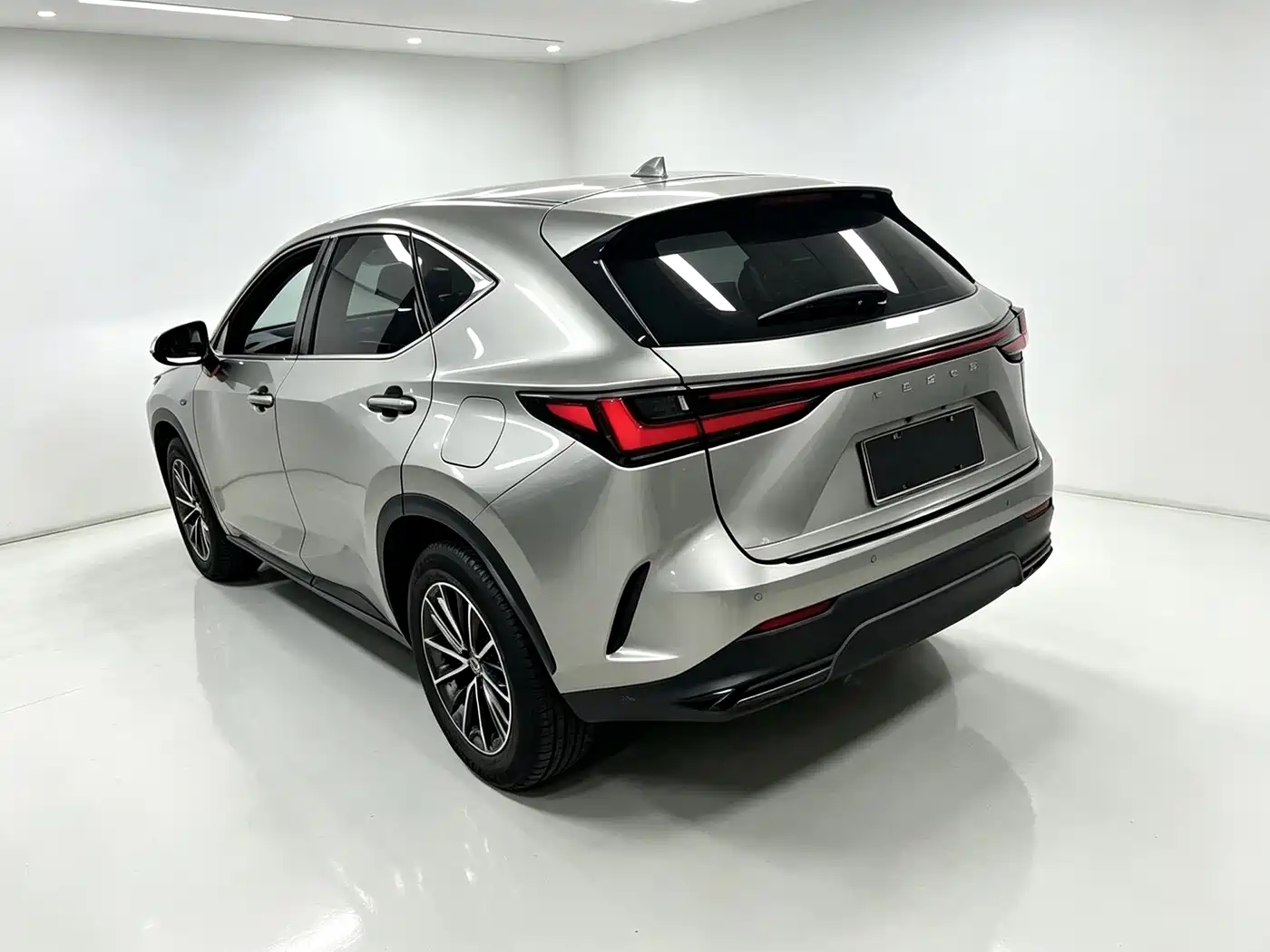 Фото 7 - Lexus NX