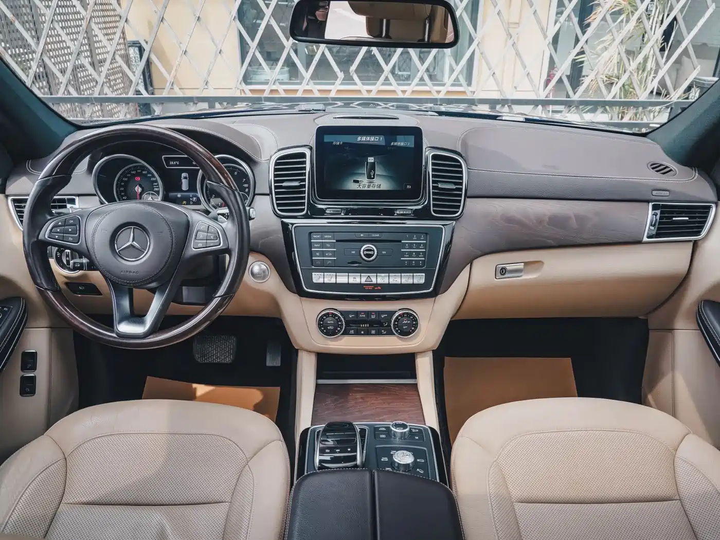 Mercedes-Benz GLS 2016 GLS 500 4MATIC фото 20