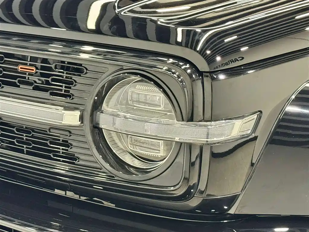 CHAOJING AUTOMOBILE CO-CREATION TANK 300