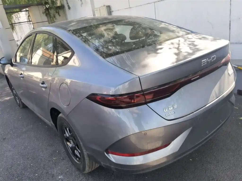 BYD Qin PLUS 2026 DM-i Smart Edition 128KM Progressive фото 5