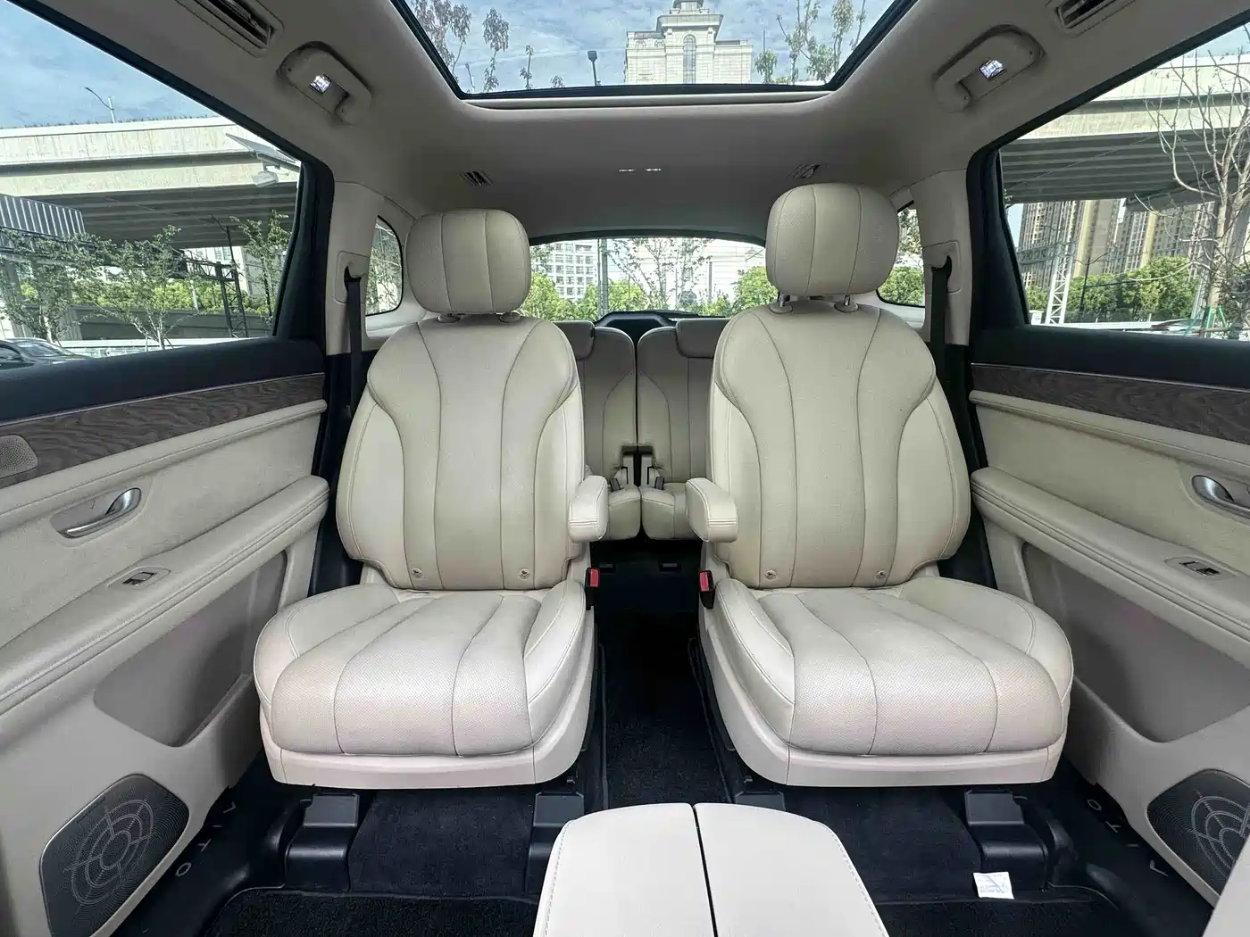 AITO Wenjie AITO M7 2022 1.5T RWD Comfort Edition фото 17