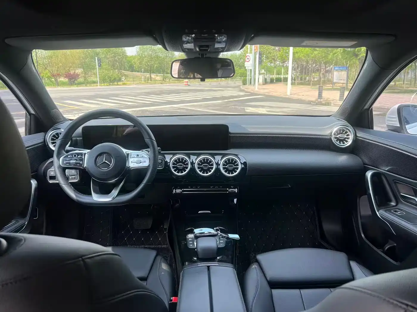 Mercedes-Benz A-Class 2022 A 200 L Sport Sedan Style фото 9