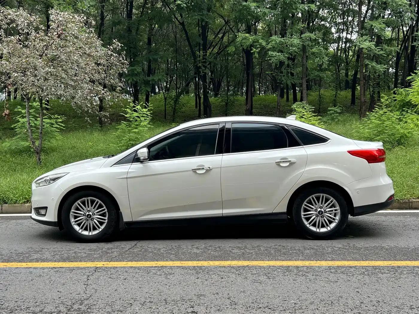 Photo 3 - Ford Focus