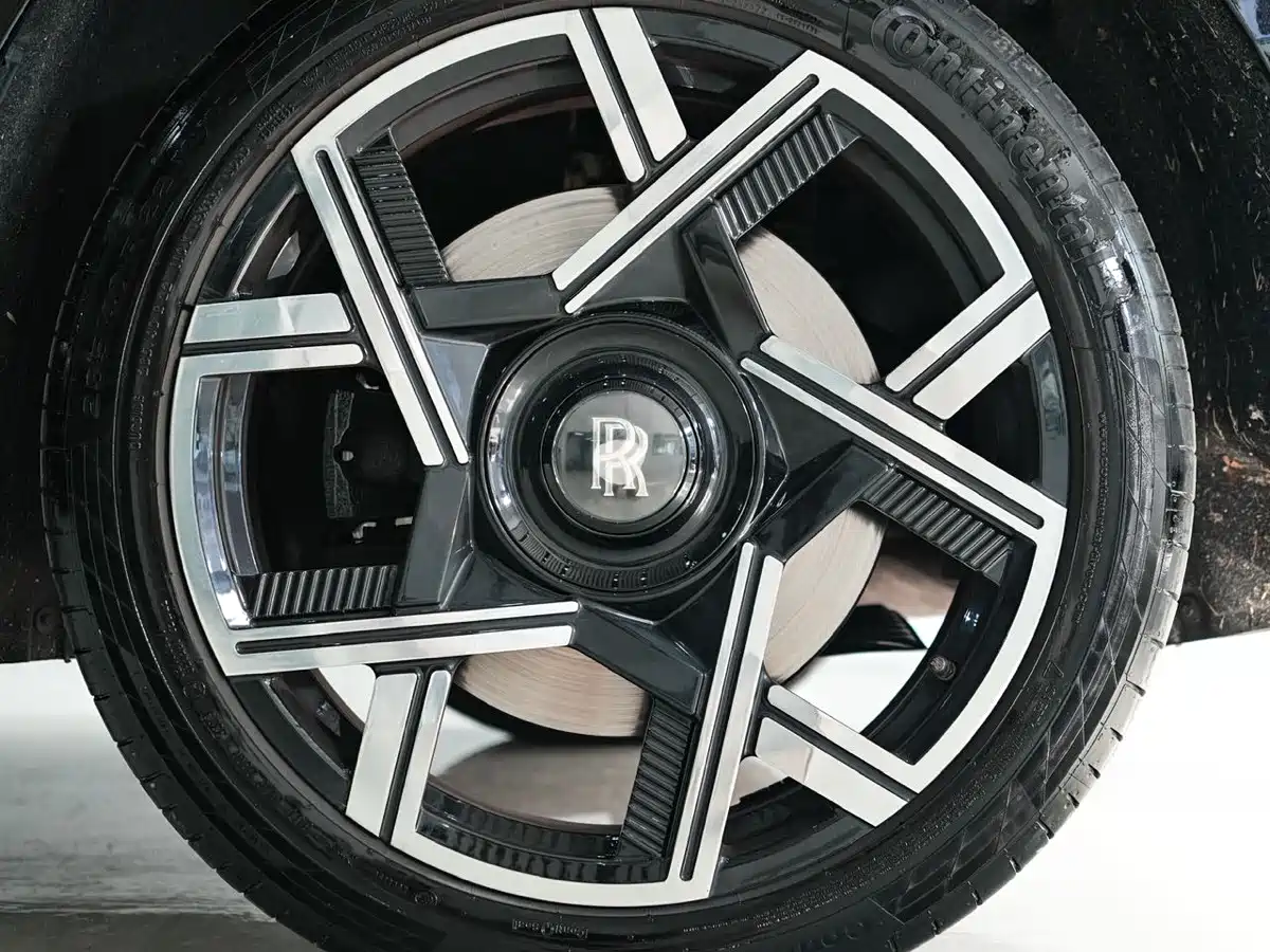 Rolls-Royce Cullinan 2018 5-Seater Version фото 9