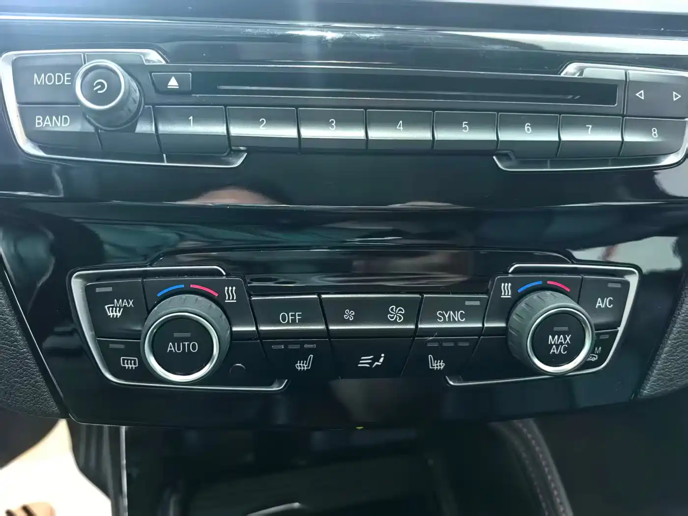 BMW X1 2018 xDrive20Li Premium Model фото 10