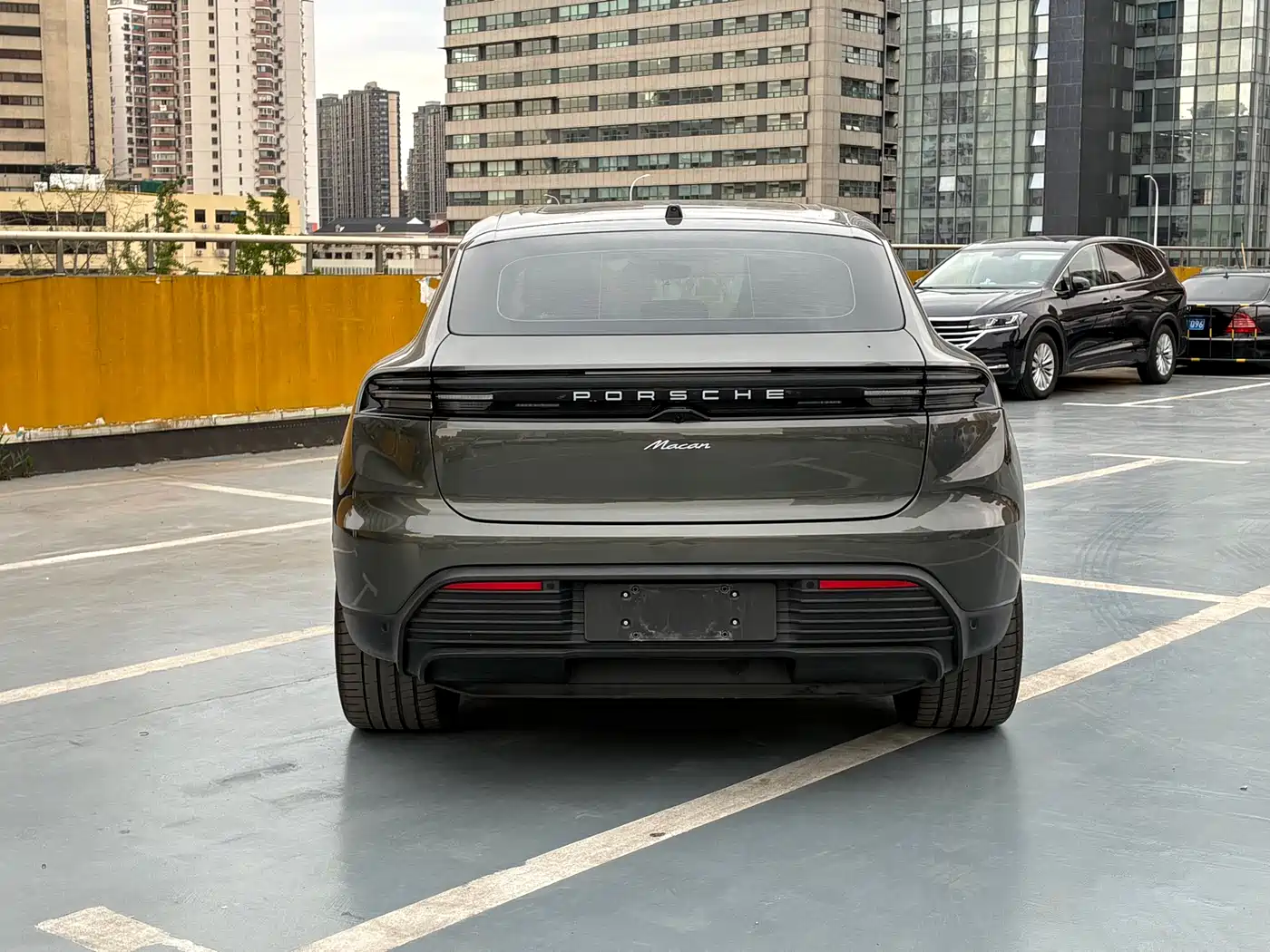 Porsche Macan EV 2024 Macan Long Range фото 18