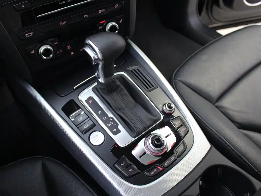 Audi Q5 (Import) 2013 45 TFSI quattro Sport фото 10