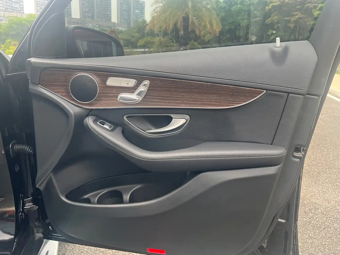 Mercedes-Benz GLC 2022 Facelift GLC 300 L 4MATIC Dynamic Collector's Edition фото 11