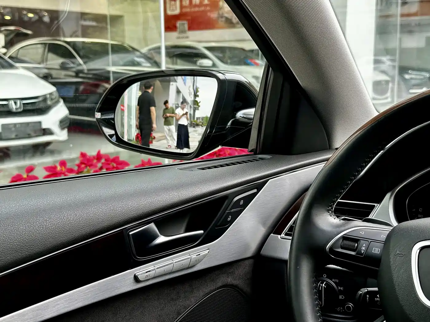 Audi A8 2016 A8L 30 FSI Comfort фото 20