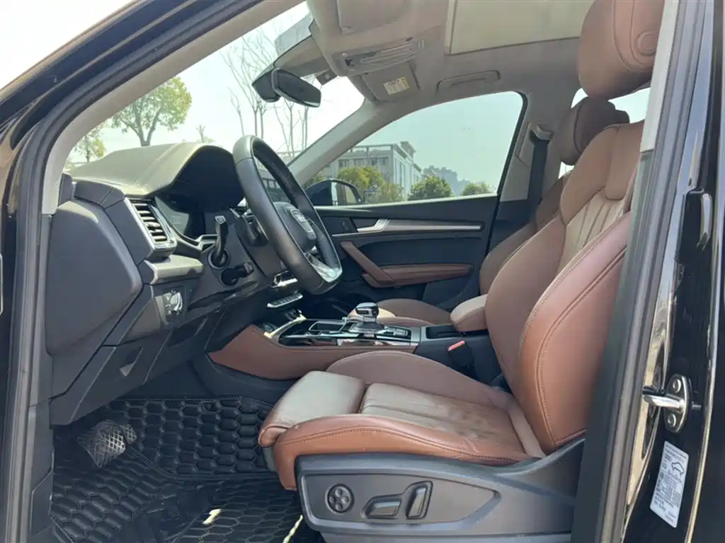 Audi Q5L 2022 Facelift 40T Luxury Dynamic фото 11