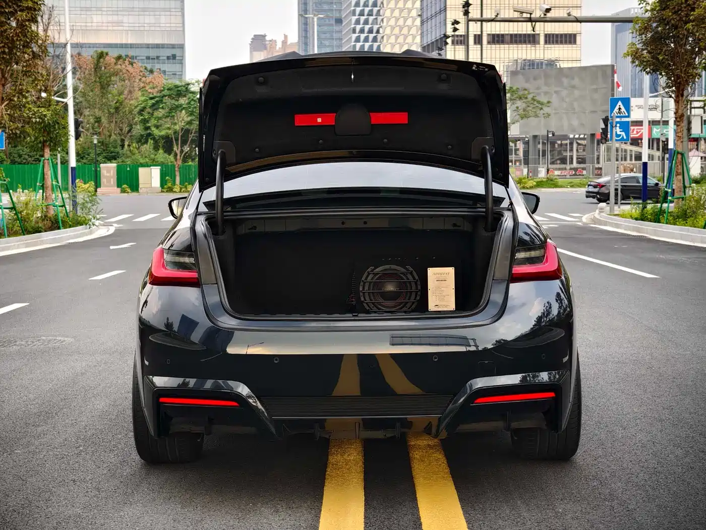 BMW i3 2024 eDrive 35 L фото 7